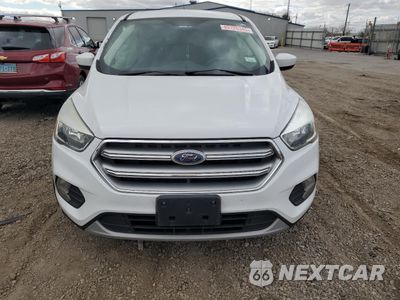 Piąte zdjęcie samochodu w środku: 2017 FORD ESCAPE SE VIN:1FMCU0GD3HUA61918 - miniatura
