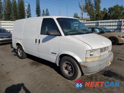Czwarte zdjęcie samochodu z boku: 2000 CHEVROLET ASTRO VIN:1GCDM19W9YB148845 - miniatura