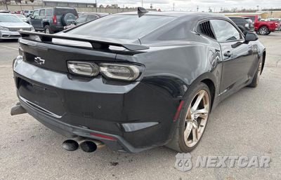 Czwarte zdjęcie samochodu z boku: 2019 CHEVROLET CAMARO SS VIN:1G1FH1R71K0129367 - miniatura