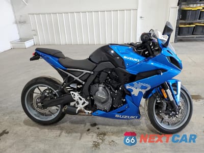 2024 SUZUKI GSX800 F JS1EM13B6R7103046 - główne zdjęcie licytacji z USA - miniatura