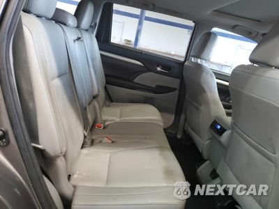 Zdjęcie 11 z 14 samochodu: 2017 TOYOTA HIGHLANDER SE VIN:5TDJZRFH0HS427473 - miniatura