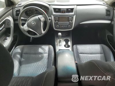 Zdjęcie 8 z 12 samochodu: 2016 NISSAN ALTIMA 2.5 VIN:1N4AL3AP8GN326110 - miniatura