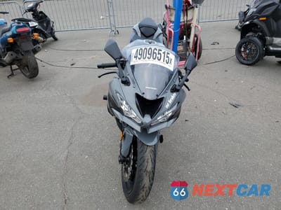 Drugie zdjęcie samochodu z przodu: 2019 KAWASAKI ZX636 K VIN:JKBZXJG14KA001341 - miniatura