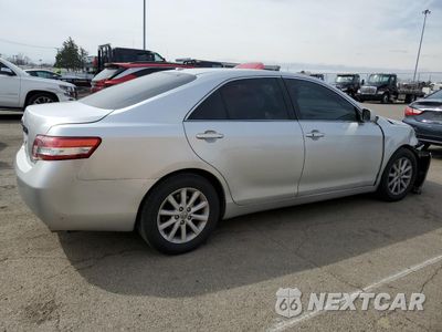 Trzecie zdjęcie samochodu z tyłu: 2010 TOYOTA CAMRY BASE VIN:4T4BF3EK6AR036306 - miniatura