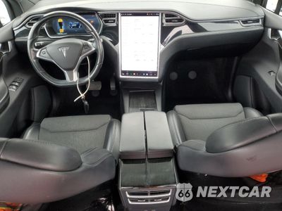 Zdjęcie 8 z 13 samochodu: 2017 TESLA MODEL X VIN:5YJXCDE25HF026601 - miniatura