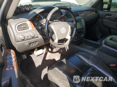 Zdjęcie 8 z 12 samochodu: 2011 GMC SIERRA K2500 SLT VIN:1GT121C86BF104532 - miniatura
