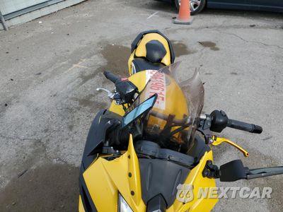 Piąte zdjęcie samochodu w środku: 2009 YAMAHA FZ6 R VIN:JYARJ18Y89A000044 - miniatura