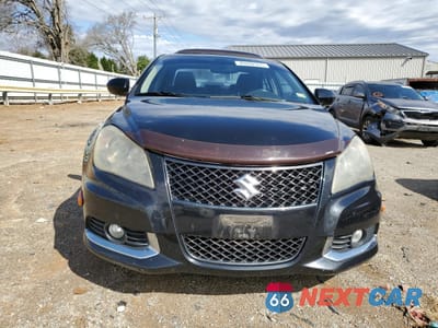 Piąte zdjęcie samochodu w środku: 2011 SUZUKI KIZASHI SPORT SLS VIN:JS2RF9A82B6110231 - miniatura
