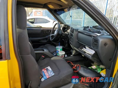 Zdjęcie 10 z 12 samochodu: 2003 CHEVROLET S TRUCK S10 VIN:1GCCT19X738116988 - miniatura