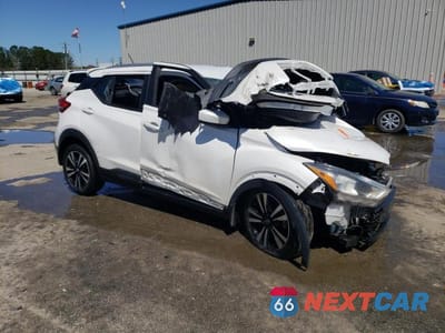 Czwarte zdjęcie samochodu z boku: 2019 NISSAN KICKS S VIN:3N1CP5CU4KL517802 - miniatura