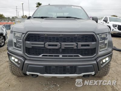 Piąte zdjęcie samochodu w środku: 2018 FORD F150 RAPTOR VIN:1FTFW1RG2JFE29699 - miniatura