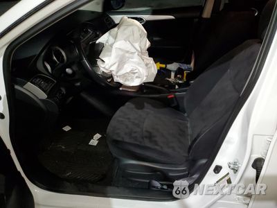 Zdjęcie 7 z 12 samochodu: 2013 NISSAN SENTRA S VIN:3N1AB7AP3DL626060 - miniatura