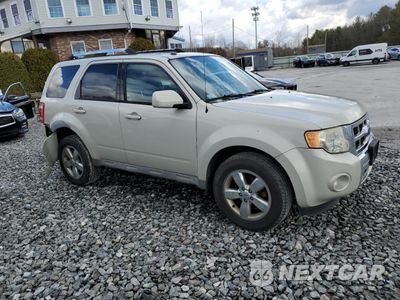 Czwarte zdjęcie samochodu z boku: 2009 FORD ESCAPE LIMITED VIN:1FMCU94G39KB09112 - miniatura