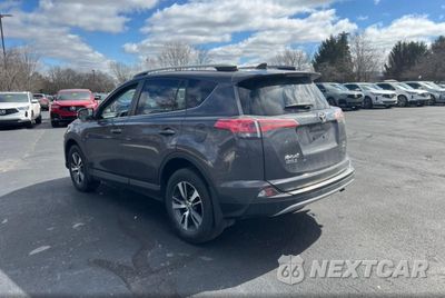 Trzecie zdjęcie samochodu z tyłu: 2018 TOYOTA RAV4 ADVENTURE VIN:2T3RFREV7JW721394 - miniatura