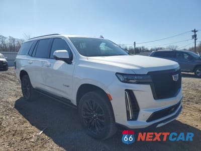 Czwarte zdjęcie samochodu z boku: 2024 CADILLAC ESCALADE V VIN:1GYS4HK91RR400739 - miniatura