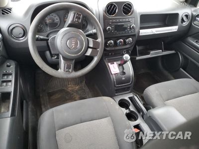 Zdjęcie 8 z 15 samochodu: 2016 JEEP COMPASS SPORT VIN:1C4NJCBA5GD620517 - miniatura