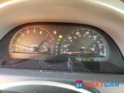 Zdjęcie 9 z 12 samochodu: 2002 TOYOTA CAMRY LE VIN:4T1BE32K12U635844 - miniatura