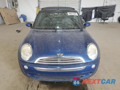 Piąte zdjęcie samochodu w środku: 2005 MINI COOPER VIN:WMWRF33575TF62966 - miniatura