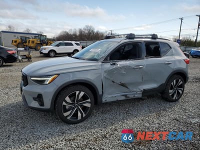 2024 VOLVO XC40 PLUS YV4L12ULXR2353743 - główne zdjęcie licytacji z USA - miniatura