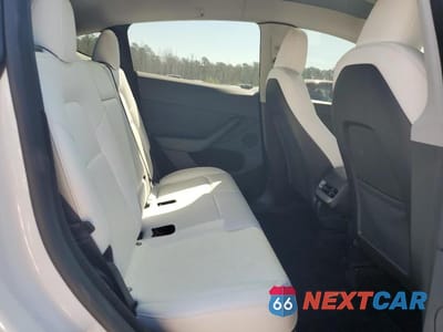 Zdjęcie 11 z 14 samochodu: 2024 TESLA MODEL Y VIN:7SAYGDEE9RA220049 - miniatura