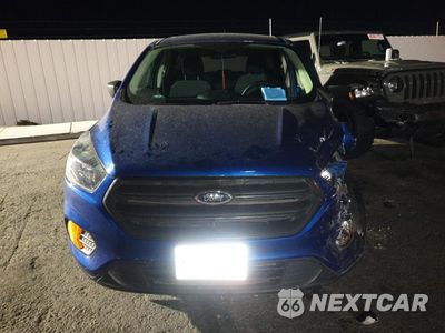 Piąte zdjęcie samochodu w środku: 2019 FORD ESCAPE S VIN:1FMCU0F77KUA25099 - miniatura