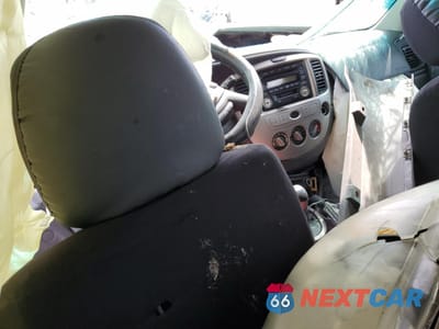 Zdjęcie 8 z 14 samochodu: 2005 MAZDA TRIBUTE S VIN:4F2CZ04195KM10622 - miniatura