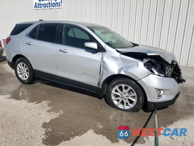 Czwarte zdjęcie samochodu z boku: 2020 CHEVROLET EQUINOX LT VIN:2GNAXKEV1L6187512 - miniatura