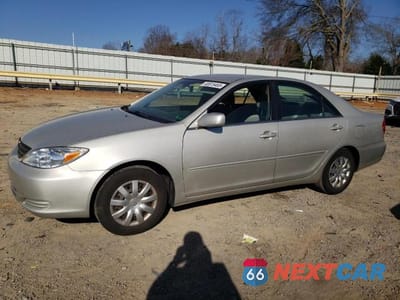 2002 TOYOTA CAMRY LE 4T1BE32K12U635844 - główne zdjęcie licytacji z USA - miniatura