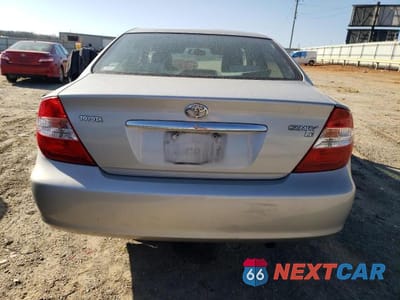 Zdjęcie 6 z 12 samochodu: 2002 TOYOTA CAMRY LE VIN:4T1BE32K12U635844 - miniatura