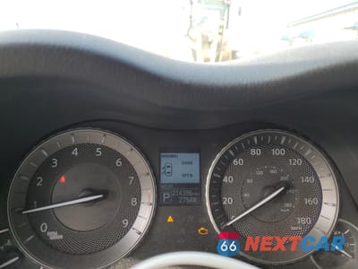 Zdjęcie 9 z 12 samochodu: 2014 INFINITI Q70 3.7 VIN:JN1BY1AP6EM260473 - miniatura
