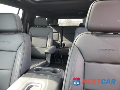 Zdjęcie 10 z 13 samochodu: 2023 GMC YUKON XL DENALI VIN:1GKS2JKL2PR497379 - miniatura