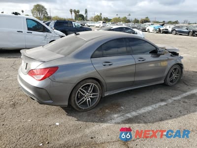 Trzecie zdjęcie samochodu z tyłu: 2019 MERCEDES BENZ CLA 250 VIN:WDDSJ4EB0KN762361 - miniatura