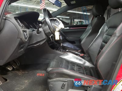 Zdjęcie 7 z 12 samochodu: 2015 VOLKSWAGEN GTI VIN:3VW5T7AU2FM014489 - miniatura