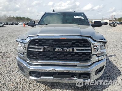 Piąte zdjęcie samochodu w środku: 2022 RAM 2500 BIG HORN/LONE STAR VIN:3C6UR5DL7NG344976 - miniatura