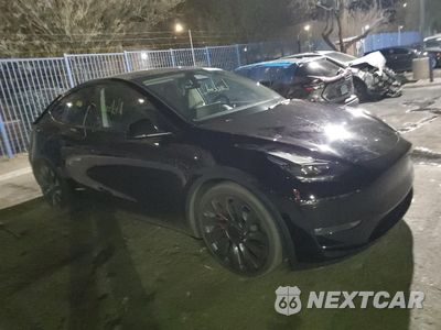 Czwarte zdjęcie samochodu z boku: 2023 TESLA MODEL Y VIN:7SAYGDEF7PF924355 - miniatura
