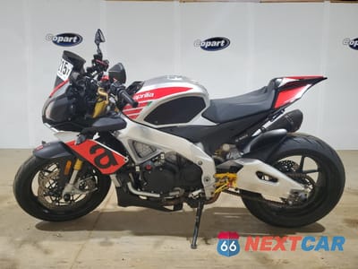 Trzecie zdjęcie samochodu z tyłu: 2018 APRILIA TUONO V4 1 VIN:ZD4KGU006JS000817 - miniatura