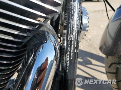 Zdjęcie 9 z 9 samochodu: 2015 HARLEY-DAVIDSON FXSB BREAKOUT VIN:1HD1BFV18FB021743 - miniatura