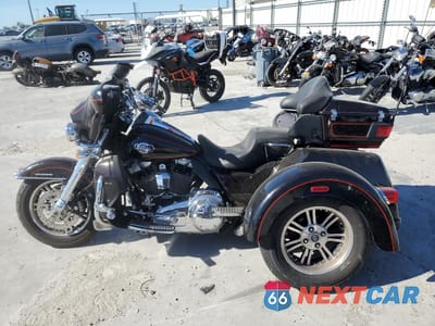 Trzecie zdjęcie samochodu z tyłu: 2011 HARLEY-DAVIDSON FLHTCUTG VIN:1HD1MAM17BB854037 - miniatura