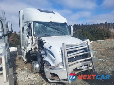 2023 VOLVO VN VNL 4V4NC9EH4PN316972 - główne zdjęcie licytacji z USA - miniatura