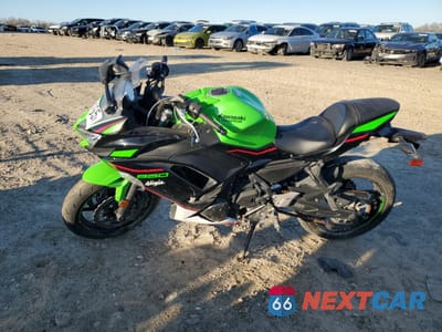 Trzecie zdjęcie samochodu z tyłu: 2022 KAWASAKI EX650 N VIN:ML5EXEN14NDA48159 - miniatura