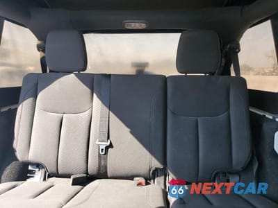 Zdjęcie 10 z 13 samochodu: 2018 JEEP WRANGLER UNLIMITED SPORT VIN:1C4BJWDG1JL924818 - miniatura