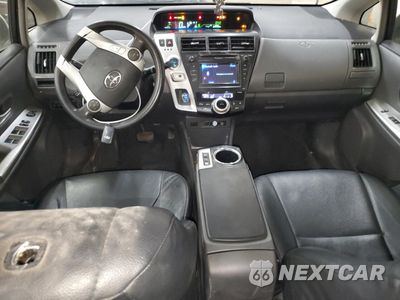 Zdjęcie 8 z 14 samochodu: 2014 TOYOTA PRIUS V VIN:JTDZN3EU2E3314017 - miniatura