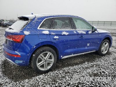 Trzecie zdjęcie samochodu z tyłu: 2021 AUDI Q5 E PREMIUM PLUS VIN:WA1E2AFY3M2019035 - miniatura
