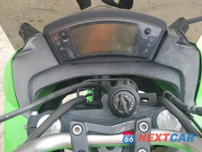 Zdjęcie 7 z 9 samochodu: 2009 KAWASAKI EX650 C VIN:JKAEXEC199DA26537 - miniatura