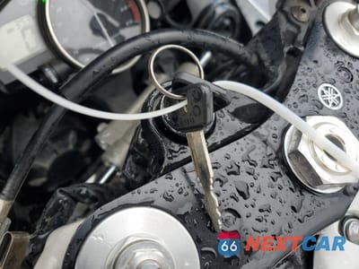 Zdjęcie 8 z 9 samochodu: 2006 YAMAHA YZFR1 C VIN:JYARN15Y06A002147 - miniatura