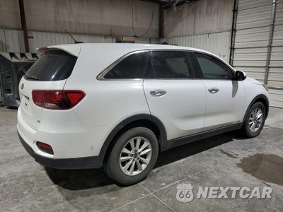 Trzecie zdjęcie samochodu z tyłu: 2019 KIA SORENTO LX VIN:5XYPGDA58KG564729 - miniatura