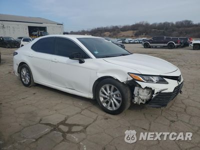 Czwarte zdjęcie samochodu z boku: 2021 TOYOTA CAMRY LE VIN:4T1C11AK9MU457206 - miniatura