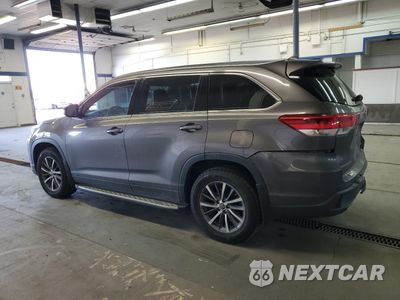 Drugie zdjęcie samochodu z przodu: 2017 TOYOTA HIGHLANDER SE VIN:5TDJZRFH0HS427473 - miniatura