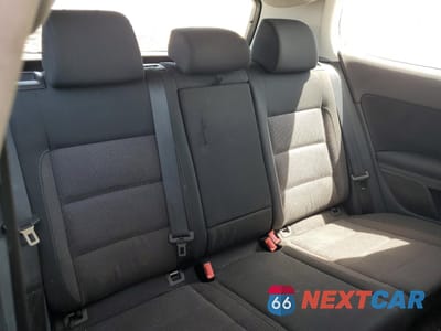 Zdjęcie 10 z 12 samochodu: 2011 VOLKSWAGEN GOLF VIN:WVWBB7AJ7BW016456 - miniatura