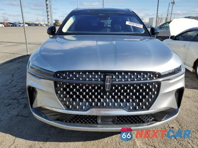 Piąte zdjęcie samochodu w środku: 2024 LINCOLN NAUTILUS RESERVE VIN:5LMPJ8KA3RJ827961 - miniatura